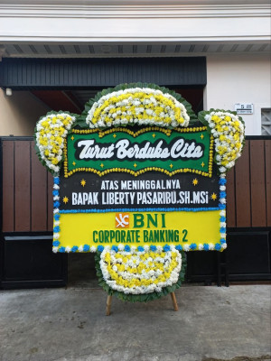 Papan Bunga Duka di Salamadeg Timur
