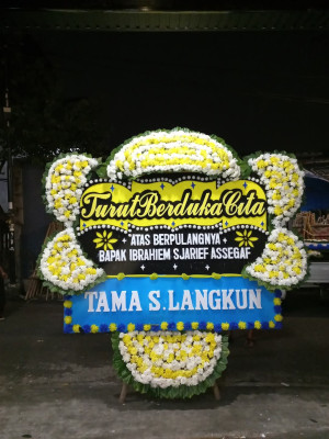 Papan Bunga Duka di Salamadeg Timur